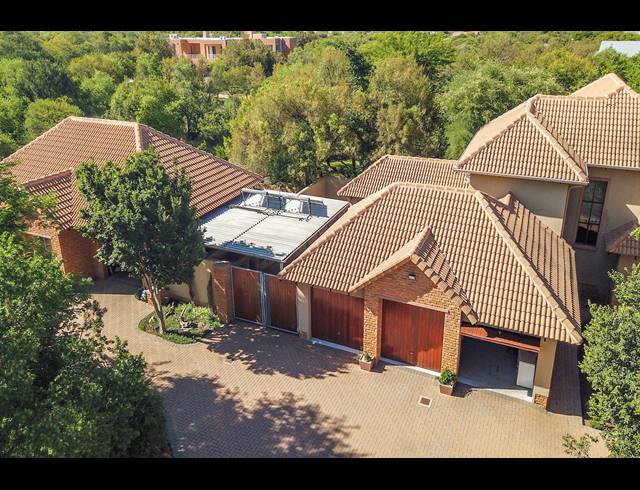 4 BEDROOM HOUSE SOLD IN LEEUWFONTEIN ESTATE